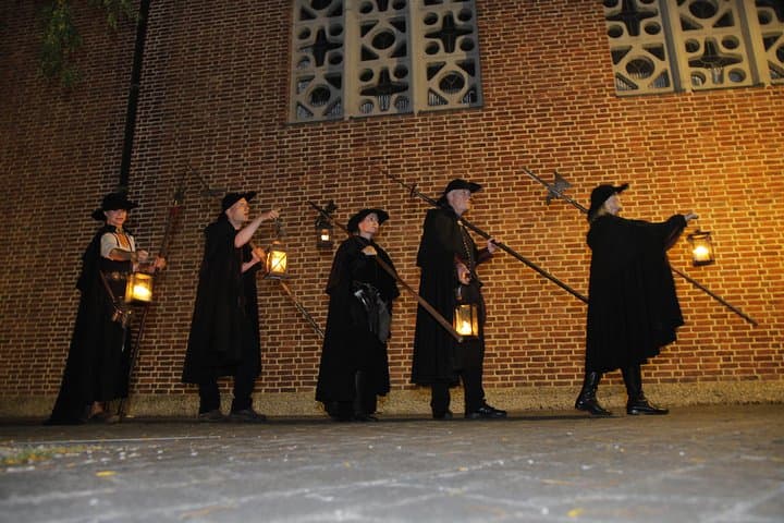 In giro con il custode notturno — foto 3