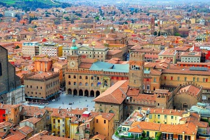 Bologna Stadt & die älteste Universität Europas - Private Führung