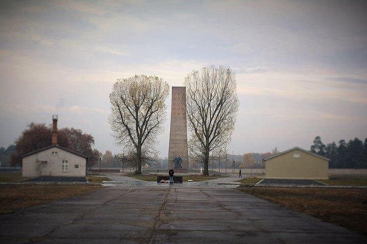 Sachsenhausen Konzentrationslager Gedenkstätten Tour ab Berlin — Foto 5