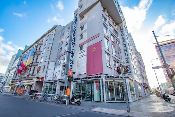 Tour Privado Local de la Historia de Berlín — foto 5