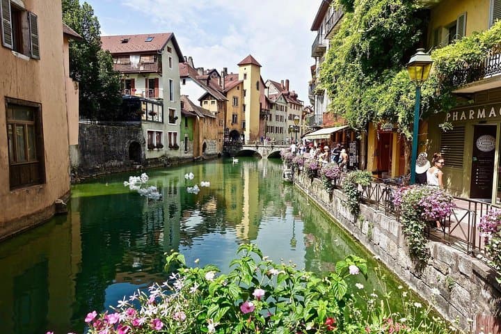 Visite Guidée Privée du Centre Historique d'Annecy — photo 1