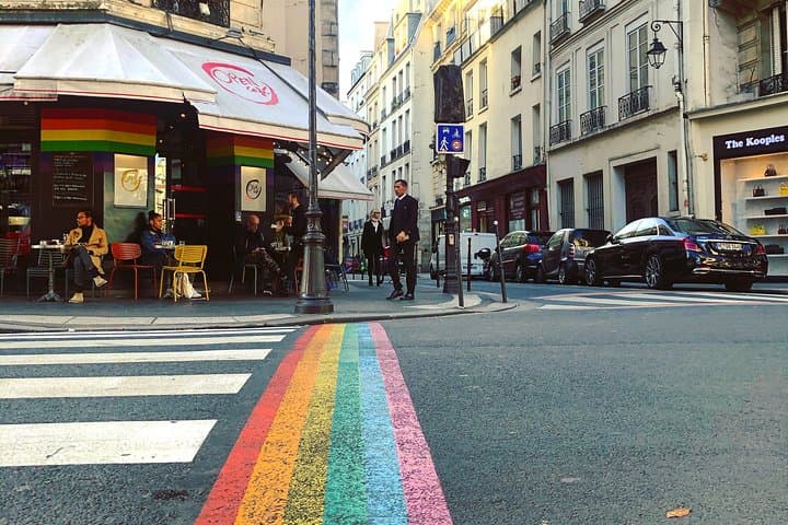 Paris Gay Marais Semi-Private Walking Tour — Foto 5