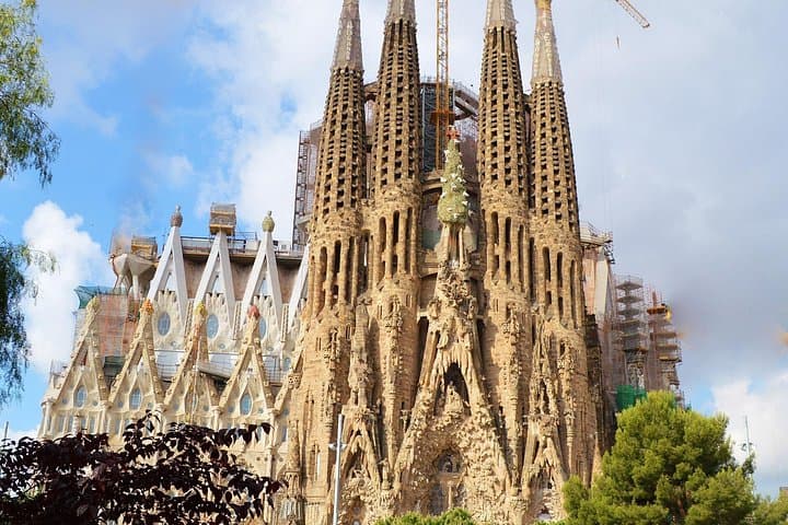 Sagrada Familia Fast Track Tour mit Turmoption, Barcelona