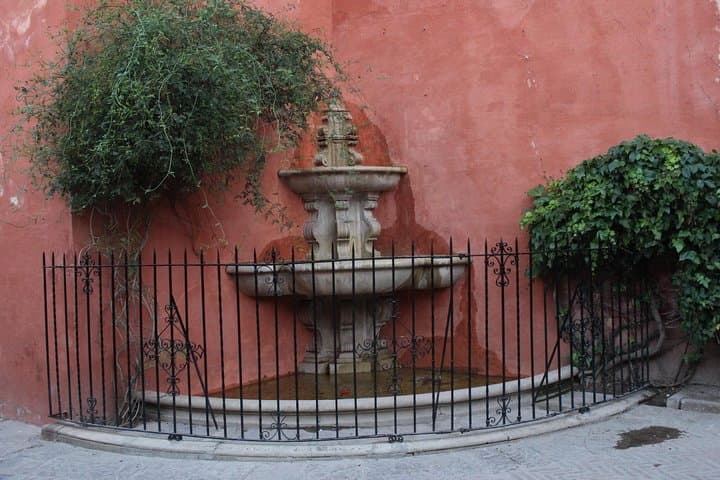 Tour Storico Serale di Siviglia con Storia Inquietante — foto 4