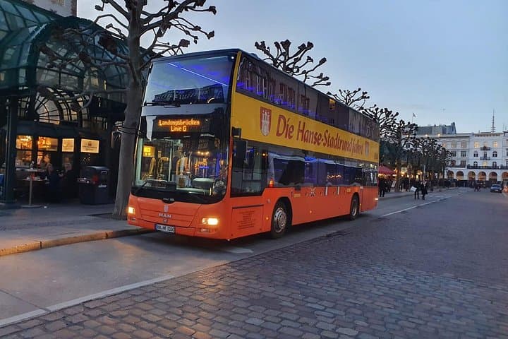 Stadtrundfahrt in Hamburg im Doppeldeckerbus Hopp on / Hopp off Tagesticket — Foto 2