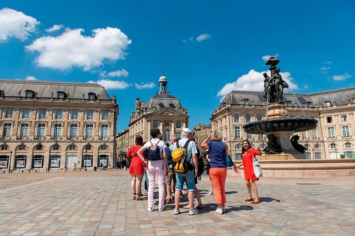 Tour a piedi di 2 ore dei luoghi iconici di Bordeaux — foto 4