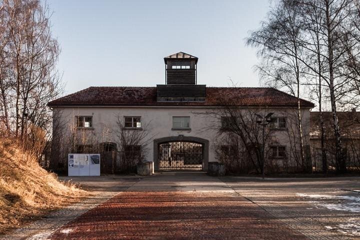 Ganztägige Tour zur Gedenkstätte des Konzentrationslagers Dachau von München — Foto 4