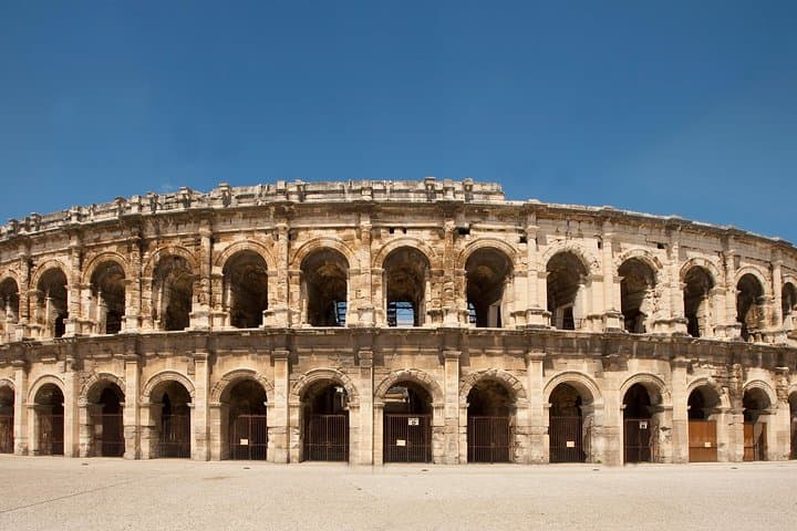 Halbtägige Tour zum Pont-du-Gard, Uzès und Nîmes ab Avignon — Foto 2