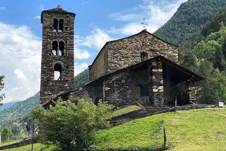 Visite historique et touristique d'Andorre depuis Barcelone avec prise en charge — photo 5