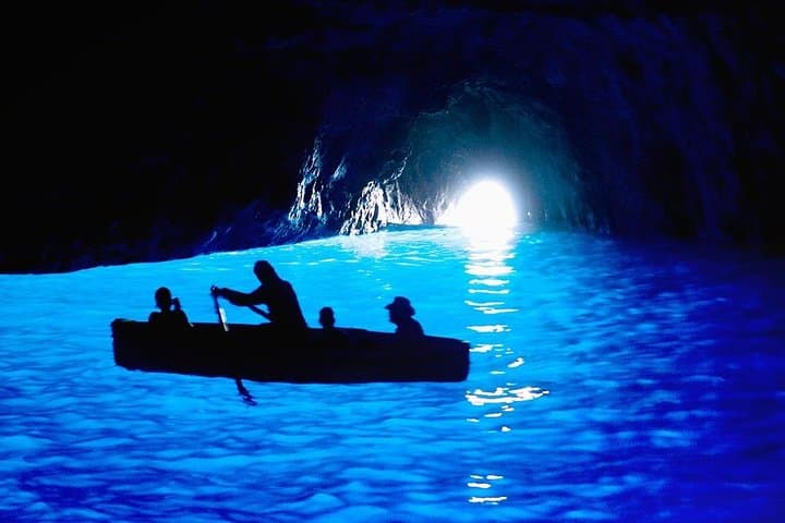 Esperienza nella Grotta Azzurra e Passeggiata a Capri