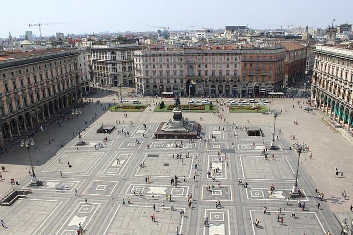 Tour guidato in piccoli gruppi del Duomo di Milano con vista dal tetto — foto 5