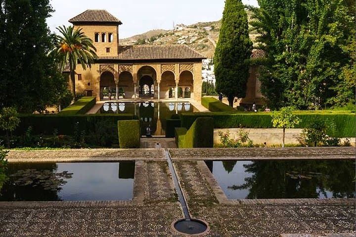 Tour Privado del Palacio de la Alhambra en Granada — foto 2