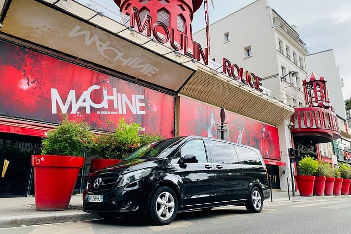 Private Transfer to Moulin Rouge — photo 3