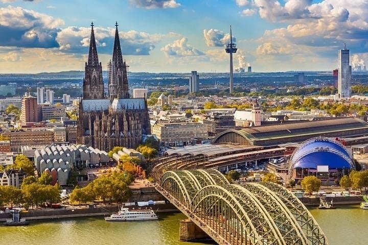 Trasferimento all'arrivo: Aeroporto DUS a Düsseldorf in Van di Lusso — foto 3