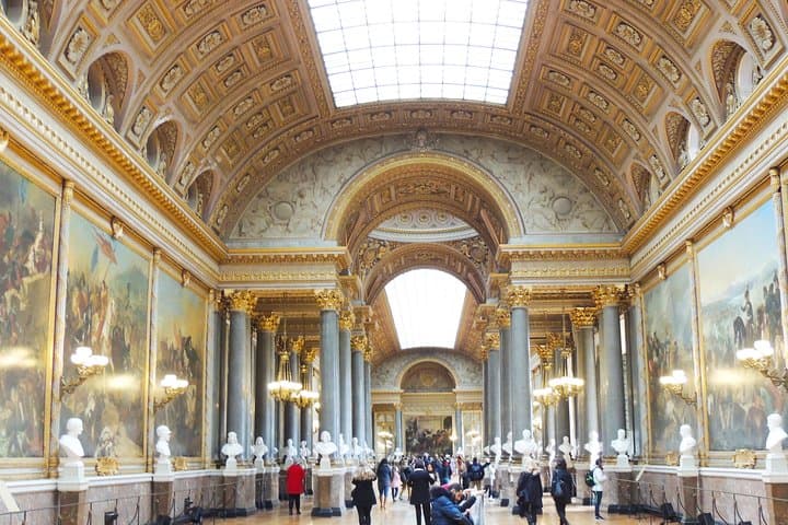Tour Guiado en Grupo Pequeño a Versalles con Transporte desde París — foto 1