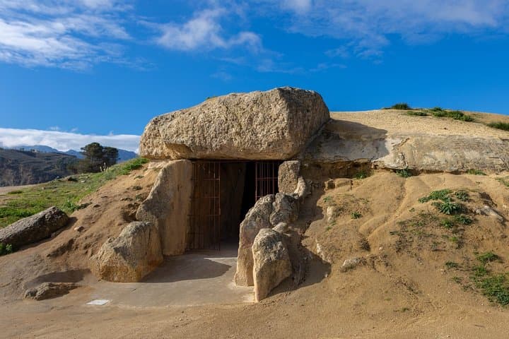 Excursión de un día en grupo reducido a Torcal de Antequera y Dolmen de Menga desde Granada — foto 3