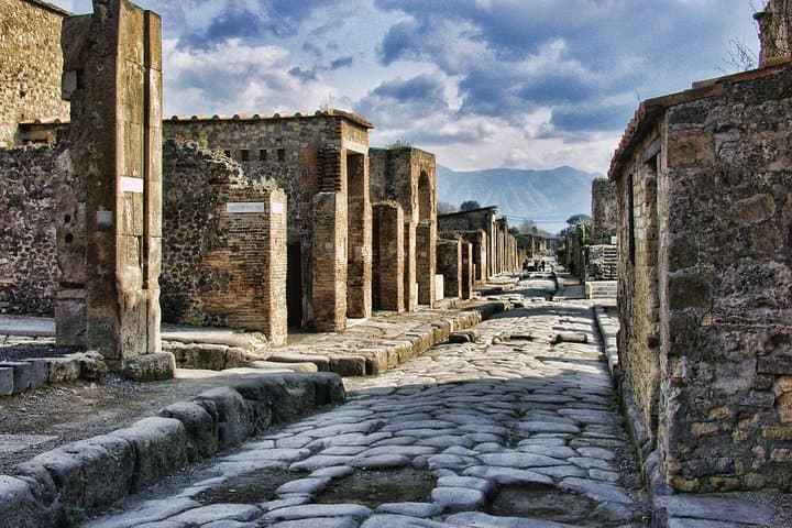 Pompeji und Vesuv - VIP-Tour/Kleine Gruppe mit Mittagessen — Foto 4