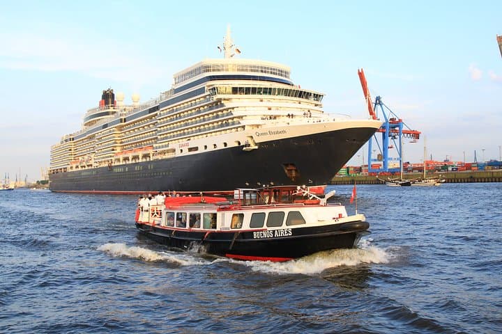 Hamburg Hafenrundfahrt mit einem Barge — Foto 2