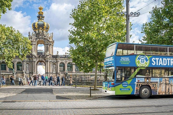 Dresden Hop On Hop Off Stadtrundfahrt - 22 Haltestellen — Foto 4