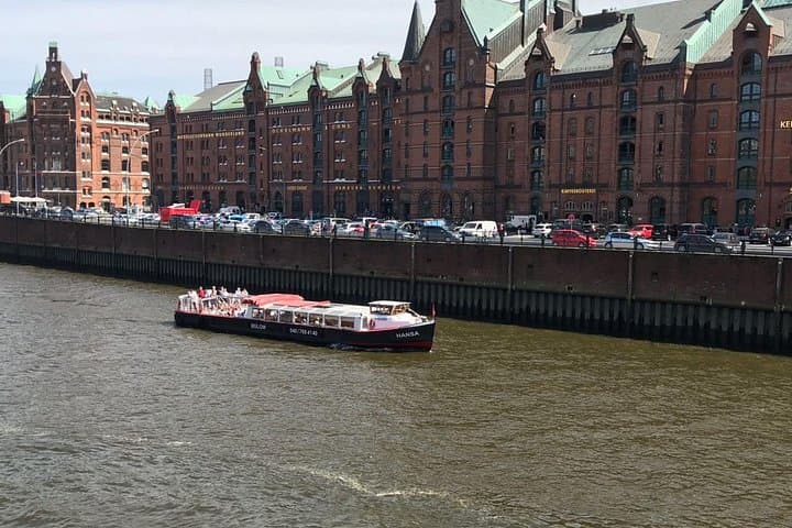 Hamburg Hafenrundfahrt mit einem Barge — Foto 4