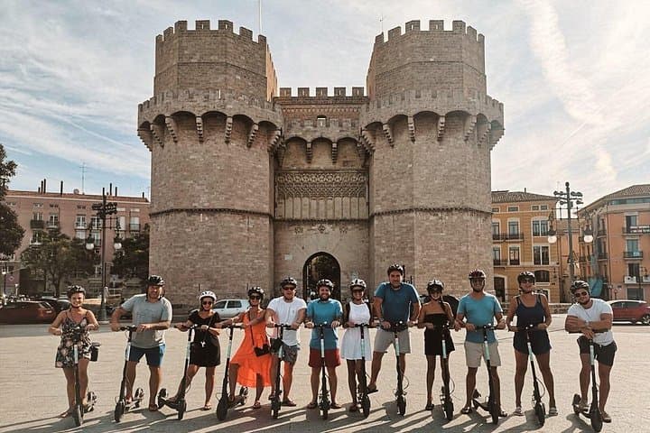 Tour Privato in E-Scooter a Valencia