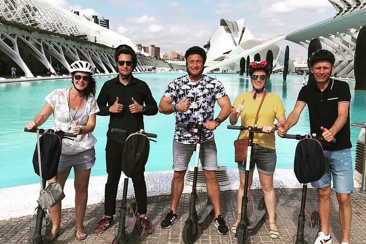 Tour Privado en E-scooter de la Ciudad de las Artes y las Ciencias