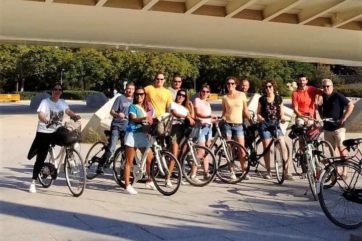Tour en Segway de 1 Hora en Valencia + Alquiler de Bicicleta por Todo el Día — foto 3