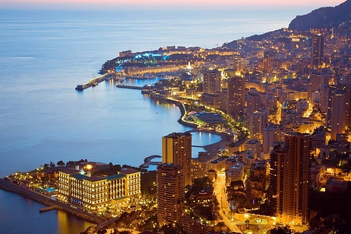 Ganztägige private Tour an der Côte d'Azur: Cannes, Antibes, Nizza, Eze, Monaco — Foto 2