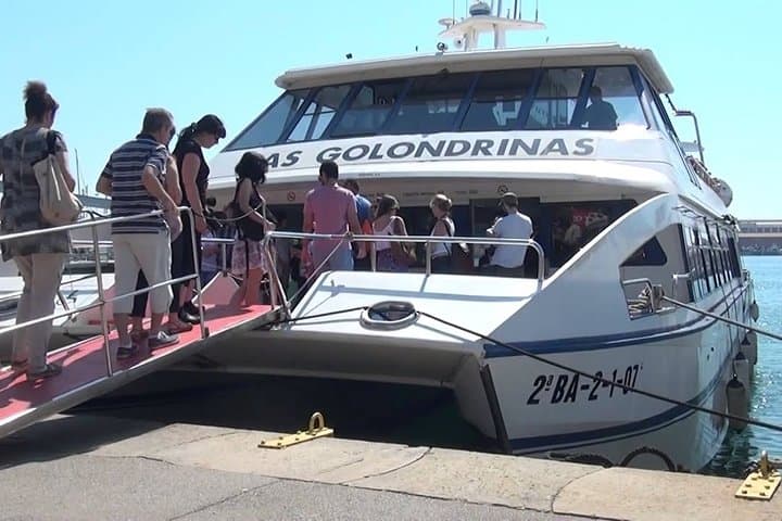Las Golondrinas Barcelona 60-min Bootstour — Foto 4