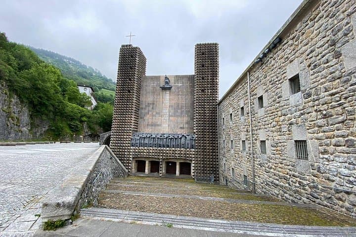 Randonnée privée d'une journée à Aizkorri depuis Saint-Sébastien — photo 5