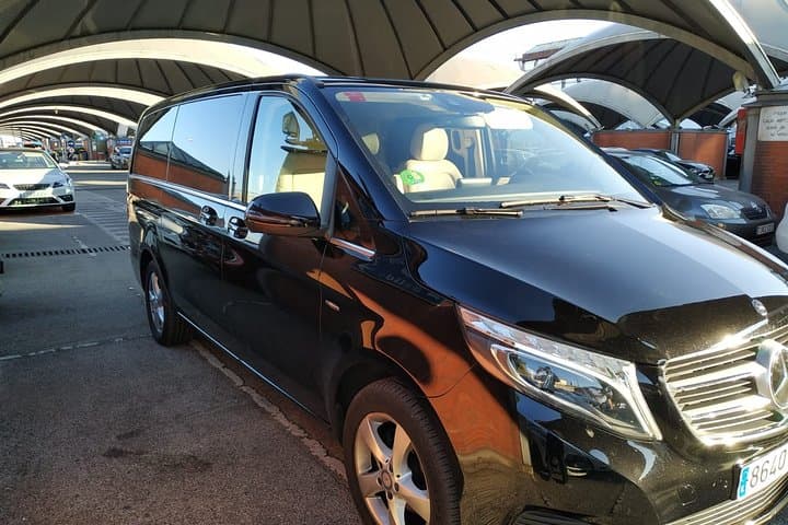 Madrid Barajas Airport Private Transfer To Madrid City