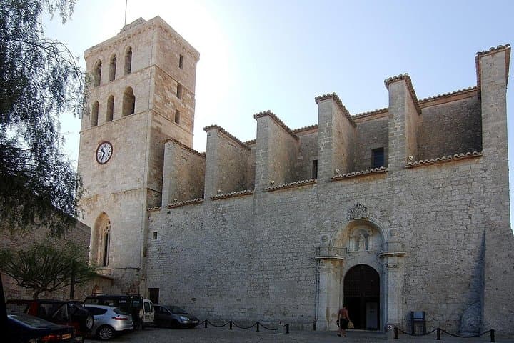 Tour privato a piedi di 4 ore a Ibiza — foto 3