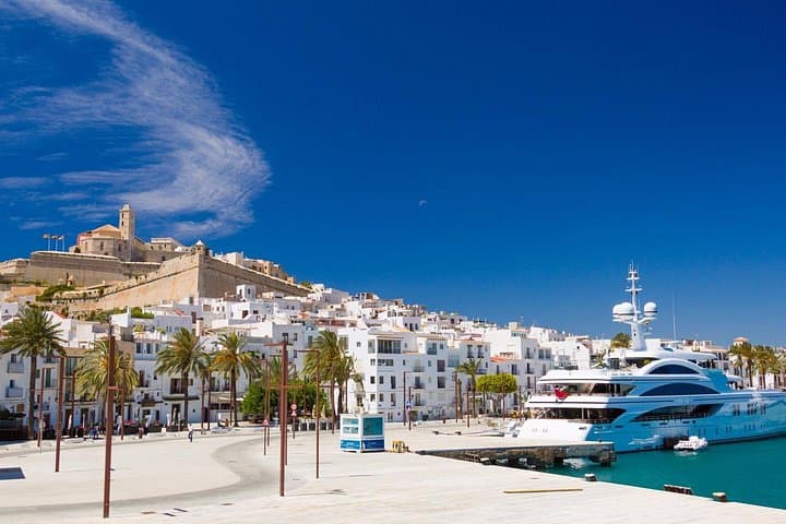 Tour privato a piedi di 4 ore a Ibiza