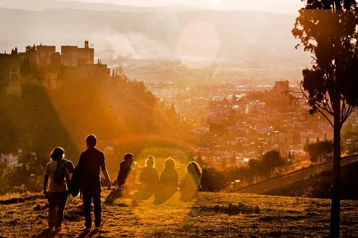 Tour a piedi al tramonto nell'Albaicín e nel Sacromonte