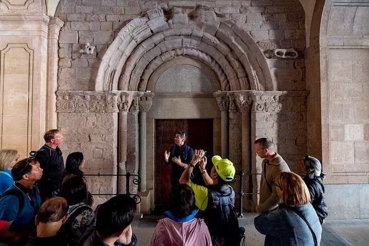 Tour del Monastero di Montserrat e di Sitges da Barcellona — foto 3