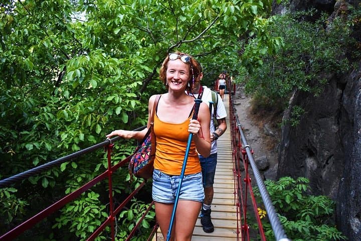 Wanderung in der Sierra Nevada: Schluchten, Höhlen und Hängebrücken — Foto 3
