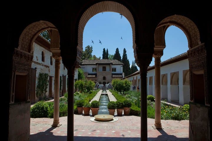 Alhambra Small Group Tour in Granada — photo 5