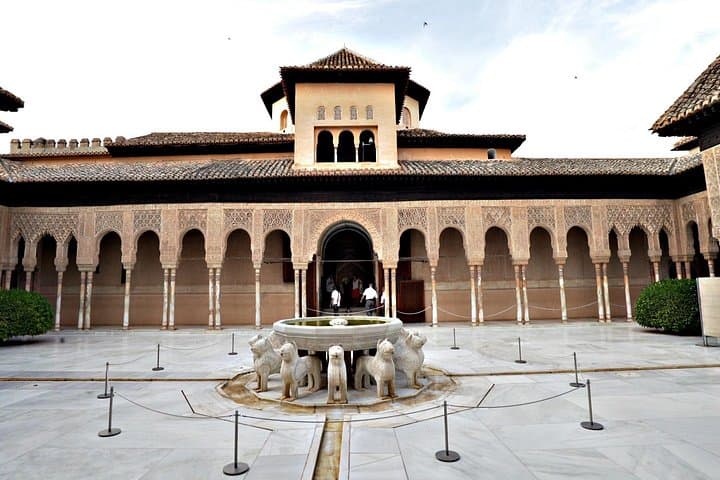 Tour en grupo reducido por la Alhambra en Granada