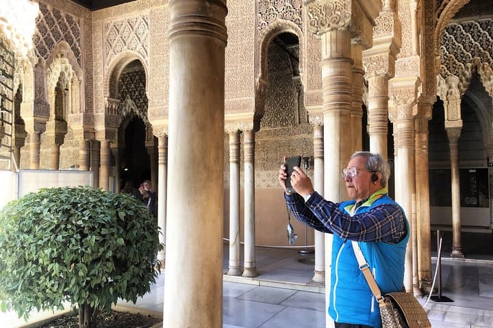 Alhambra Small Group Tour in Granada — photo 4