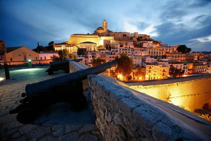 Dalt Vila Private Walking Tour - Ibiza — Foto 4