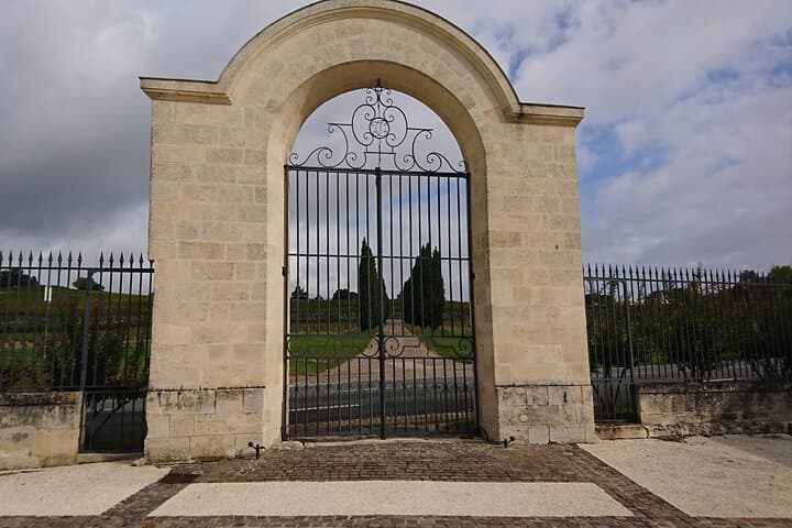 Ein Tag in Saint-Emilion mit Touren und Verkostungen — Foto 3