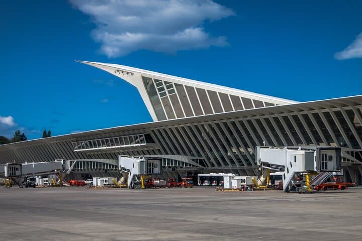 Trasferimento privato di sola andata a Bilbao da/per l'aeroporto — foto 2