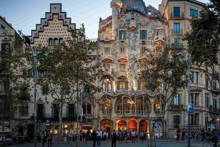 Sagrada Familia & Barcelona Kleingruppentour — Foto 5