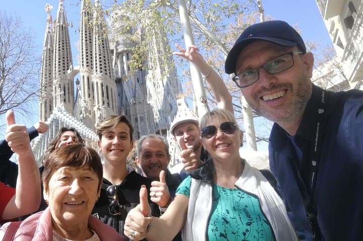 Sagrada Familia & Park Guell Tour in Barcelona — Foto 5
