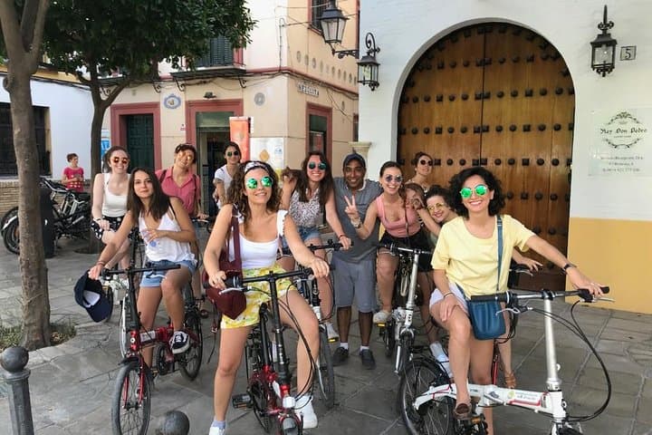 Siviglia: Tour in Bicicletta Elettrica di 2,5 Ore con Guida Locale — foto 4