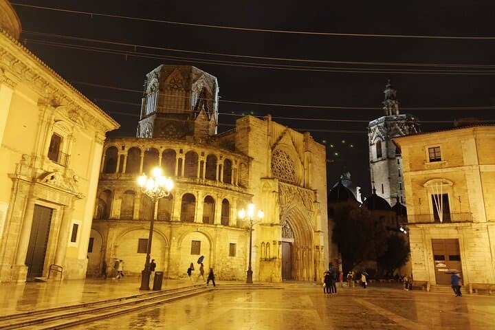 Mittelalterliche Valencia Kleingruppen-Walking Tour — Foto 3