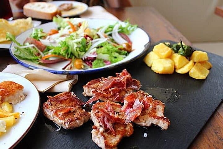 Tour de Tapas por el Casco Antiguo y Albaicín de Granada — foto 2