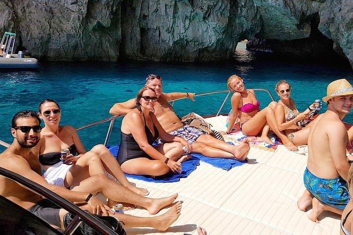 Ganztägige Bootstour zur Insel Capri in kleiner Gruppe ab Neapel — Foto 4