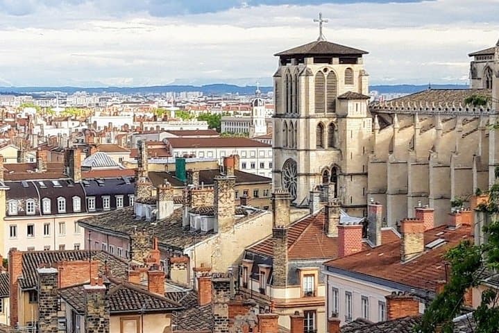 Visite guidée à pied des incontournables et des secrets de Lyon (petit groupe) avec funiculaire