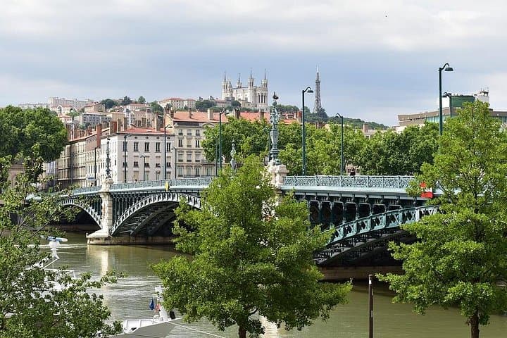 Tour privado a pie de 4 horas por Lyon